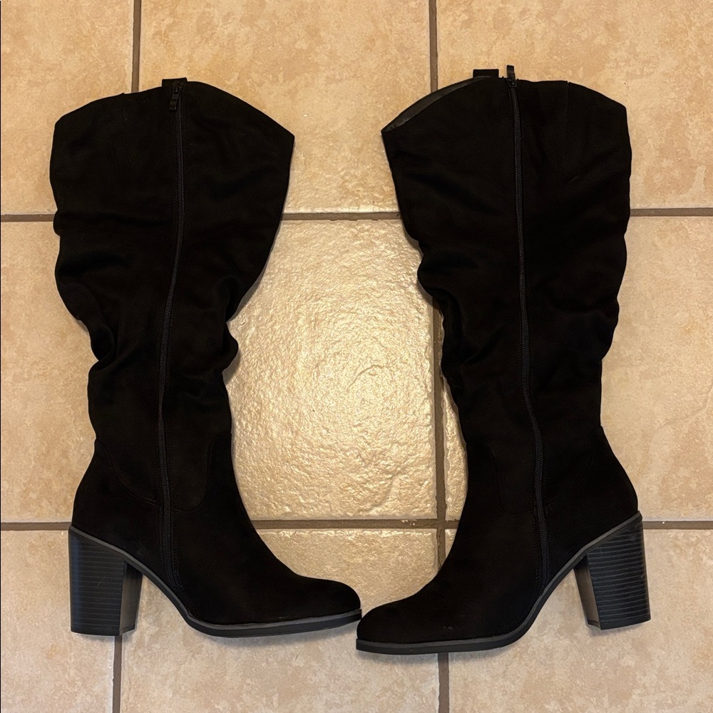 Thigh high boots - Picture 7 of 7
